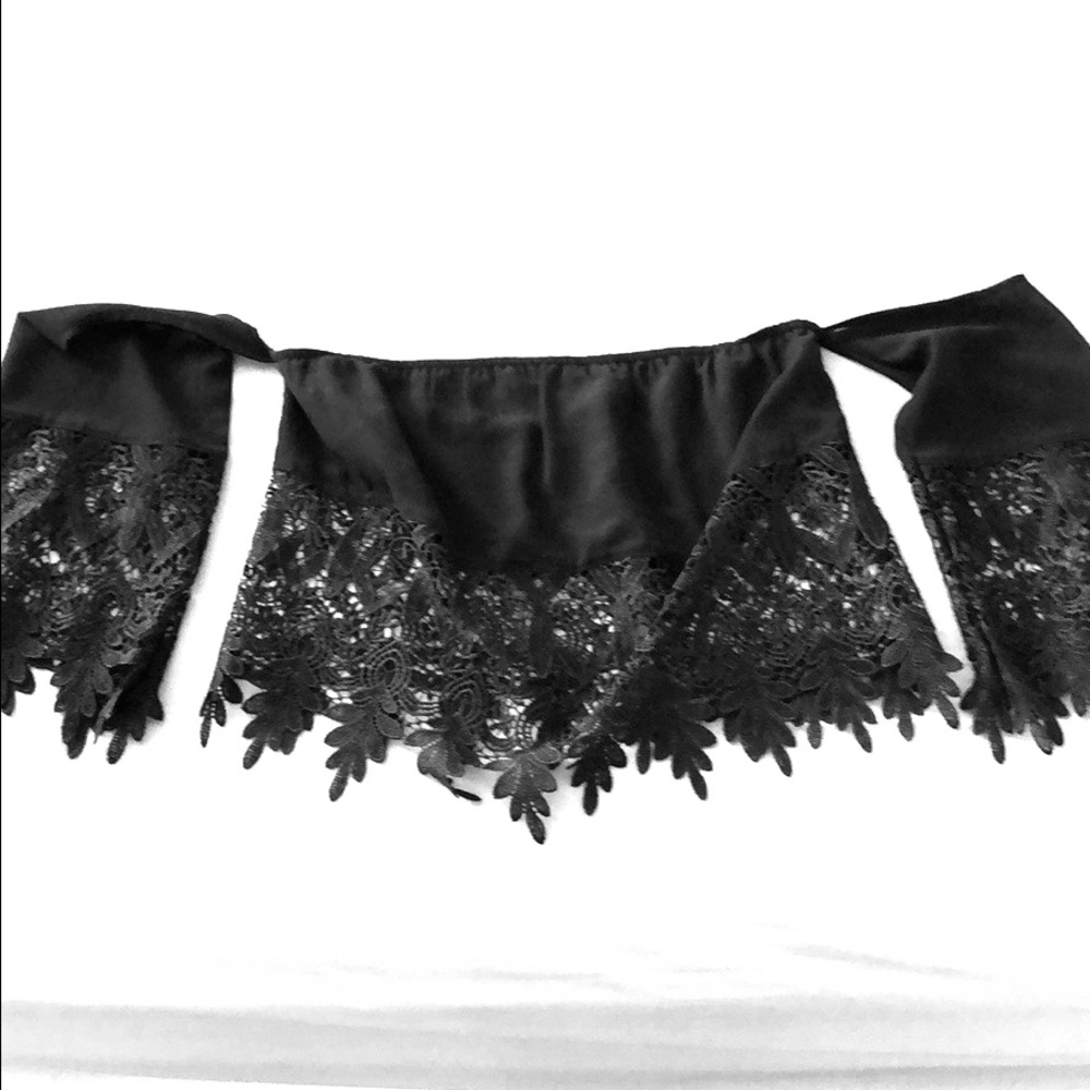 Lace crop top